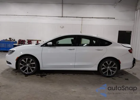 2015 Chrysler 200 S z USA, uszkodzony, nr VIN 1C3CCCDG3FN673829